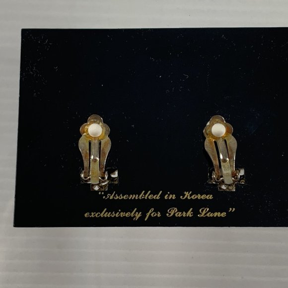 VTG Jewels Park Lane Earrings Clip On Silver Tone Open Work Ornate Heart Shaped - Picture 2 of 5